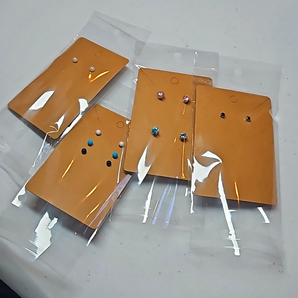 Earring bundle - Picture 2 of 2